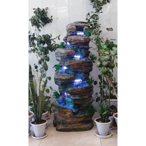 آبنما صخره طبقاتی بزرگ