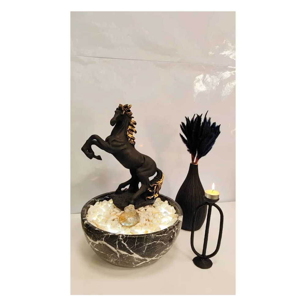 آبنما سنگی اسب مشکی