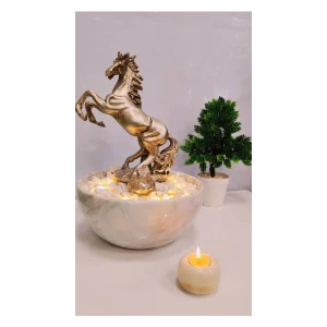 آبنما سنگی اسب نقره‌ای